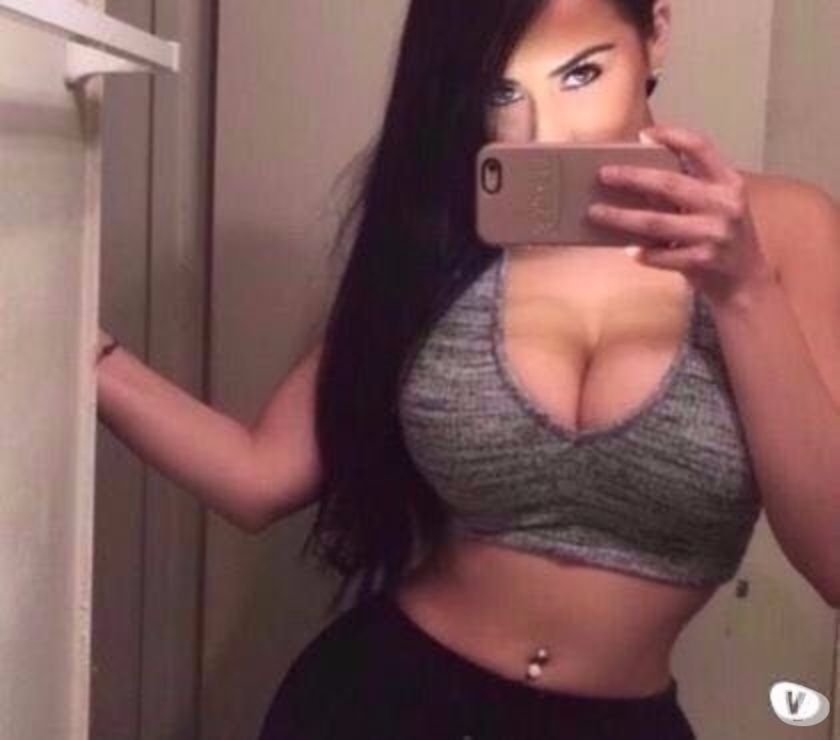 Belle latina super sexy pour vous relaxer